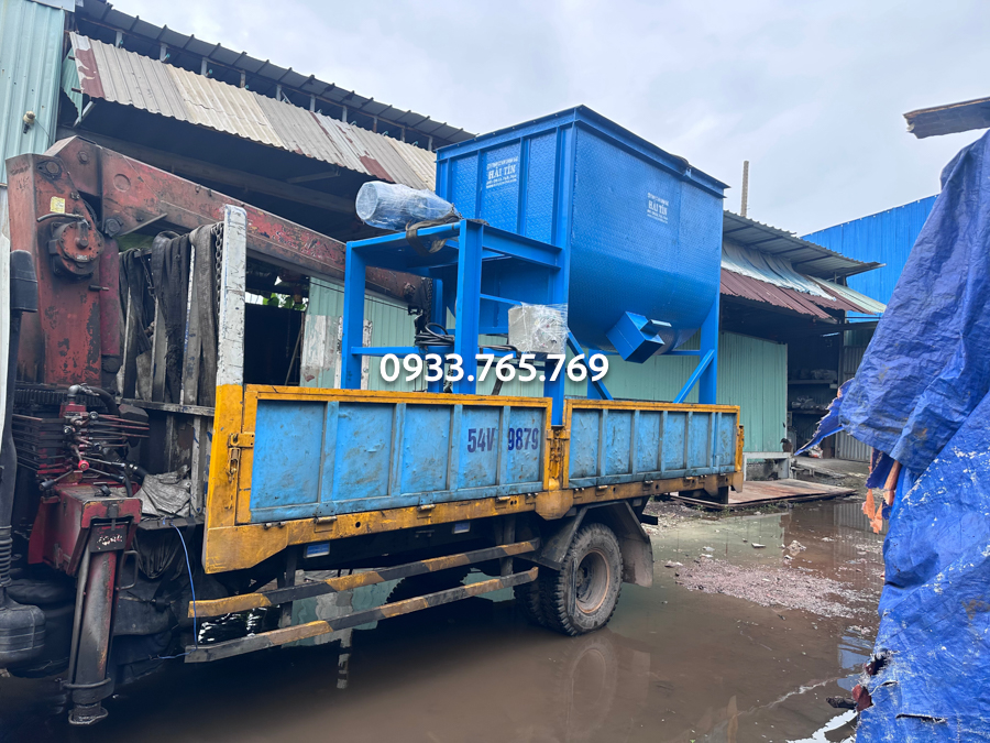 len duong ban giao may tron nam 2 tan