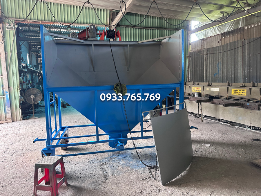 thi công hoàn thiện máy cào liệu ra bao jumbo